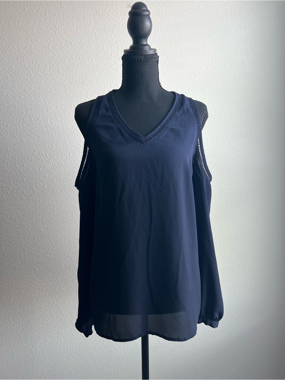 Mossimo Supply Co. Navy V-Neck Cold-Shoulder Blouse